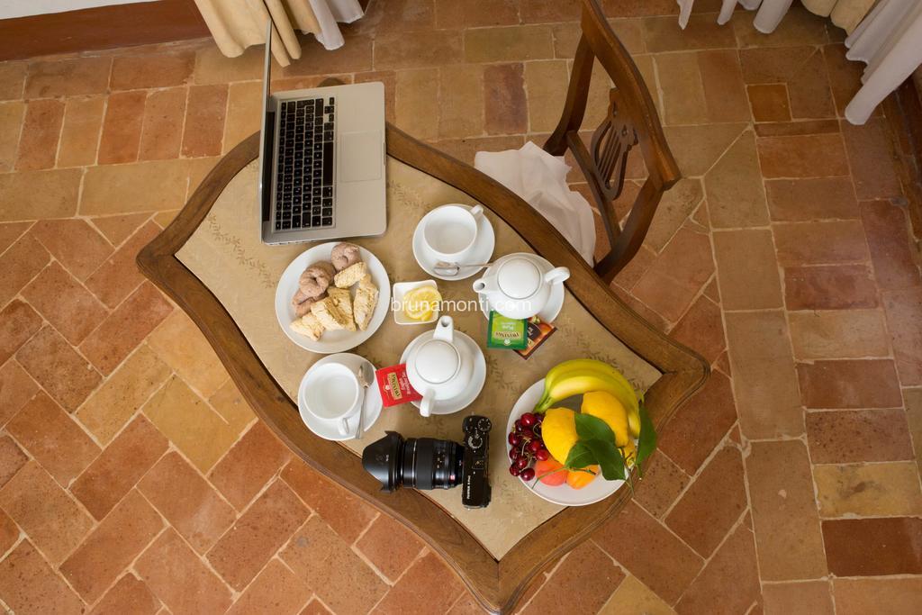 Hotel Palazzo Brunamonti Bevagna Eksteriør billede